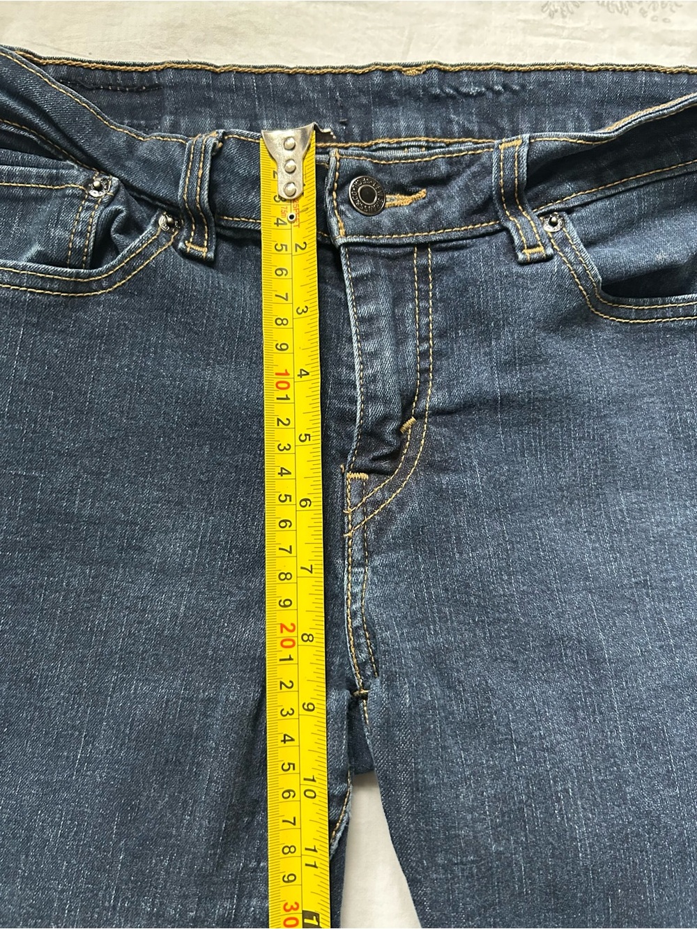 Levi's Slim Jeans Dark Wash Blue Size 31 Excellent Condition - Picture 8 of 11